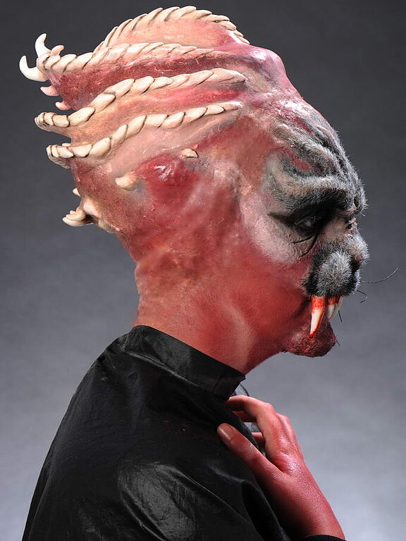Phantasie-Maske Referenz Tatiana Brunzel Maskenbildnerin in Berlin